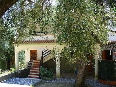 Prázdninový dům Mit Garten, Terrasse Und Grill *